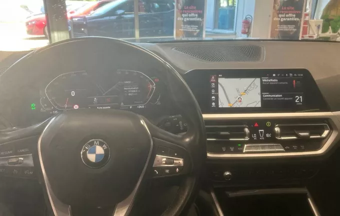 BMW SERIE 3 Touring 318d 150 ch BVA8 Lounge photo 11 213351