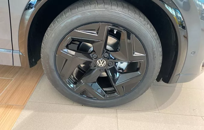 VOLKSWAGEN TIGUAN 1.5 eTSI 150ch DSG7 R-Line Edition photo 9 5000