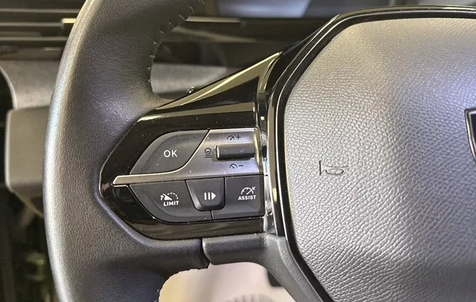 PEUGEOT 308 PHEV 180 e-EAT8 Allure photo 12 213450