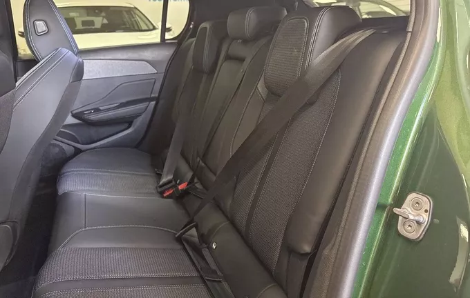 PEUGEOT 308 PHEV 180 e-EAT8 Allure photo 18 213450