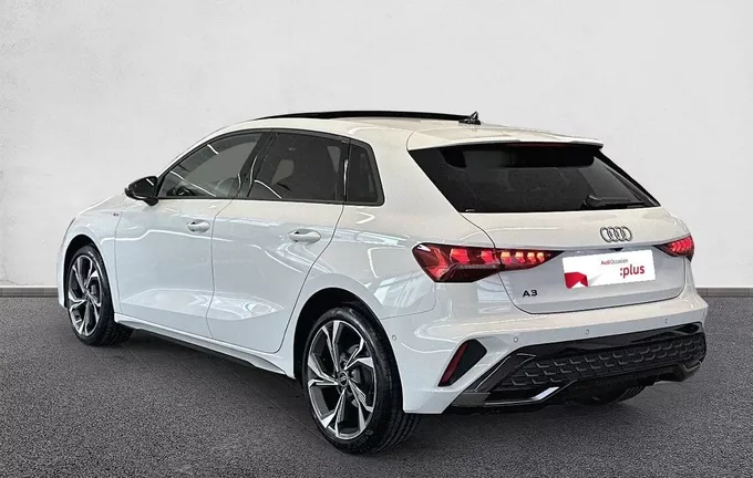 AUDI A3 Sportback TFSI Mild Hybrid 150 S tronic 7 S line extérieur trois quart arrière gauche 2129401