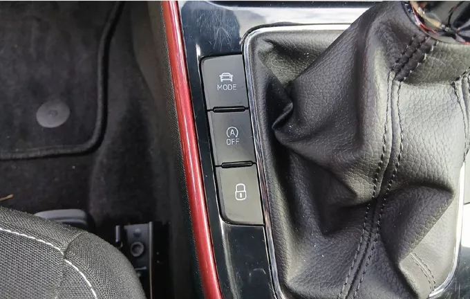 SKODA FABIA 1.0 TSI 116 ch EVO 2 DSG7 Monte-Carlo photo 24 2126786
