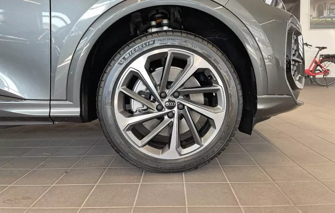 AUDI Q5 Sportback e-hybrid 299 ch S tronic 7 Quattro S line photo 9 5540