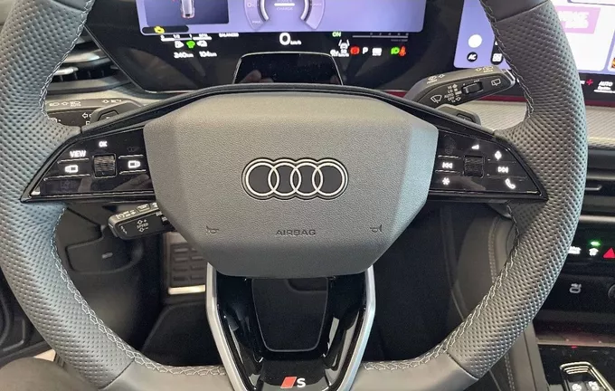 AUDI Q5 Sportback e-hybrid 299 ch S tronic 7 Quattro S line photo 12 5540