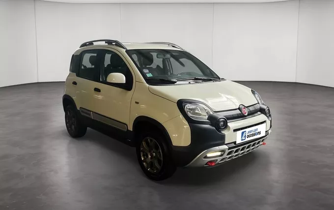 FIAT PANDA 0.9 85 ch TwinAir S&S 4x4 Cross extérieur trois quart avant droit 2132292
