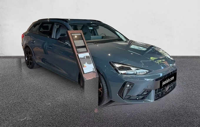 CUPRA LEON Sportstourer eHybrid 272 ch DSG6 VZ extérieur trois quart avant droit 3674