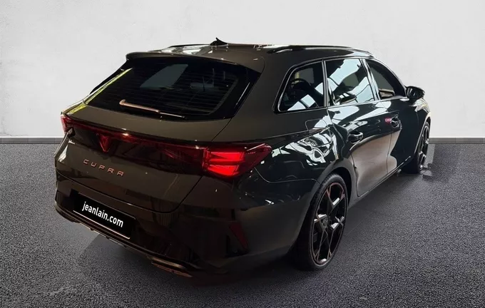 CUPRA LEON Sportstourer eHybrid 272 ch DSG6 VZ extérieur trois quart arrière droit 3674