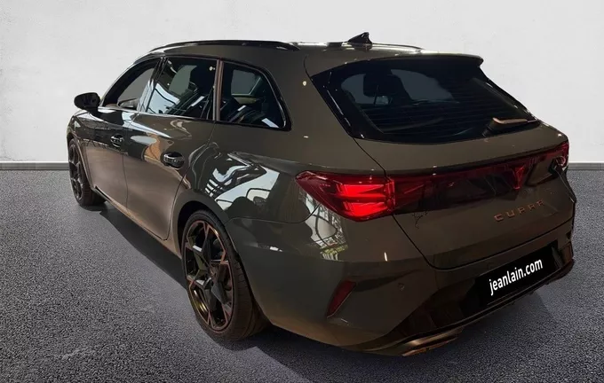 CUPRA LEON Sportstourer eHybrid 272 ch DSG6 VZ extérieur trois quart arrière gauche 3674