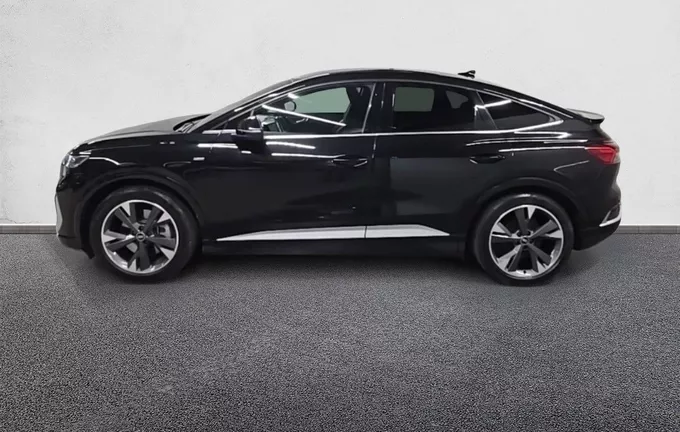 AUDI Q4 E-TRON Sportback 40 204 ch 82 kW S line extérieur côté gauche 2127754