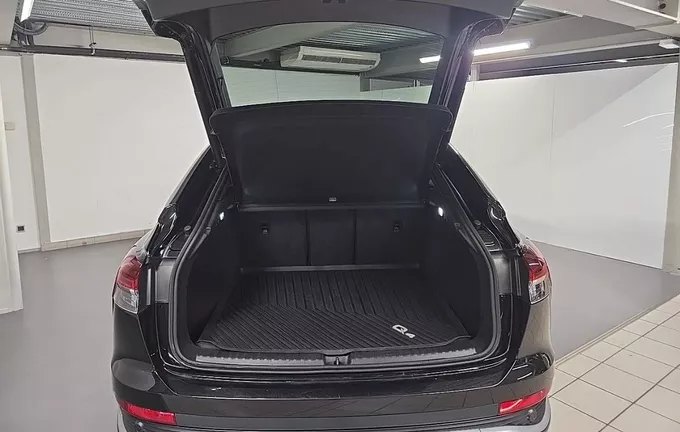 AUDI Q4 E-TRON Sportback 40 204 ch 82 kW S line photo 10 2127754