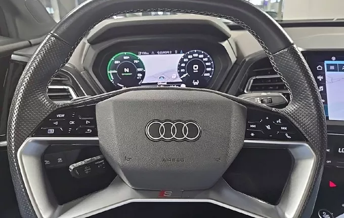 AUDI Q4 E-TRON Sportback 40 204 ch 82 kW S line photo 12 2127754