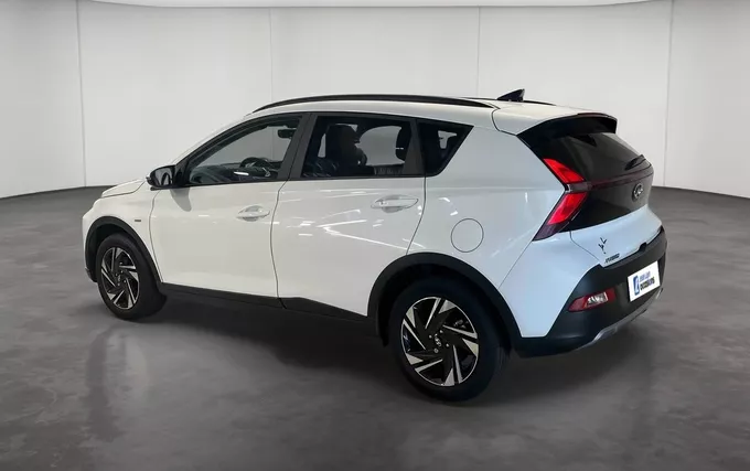 HYUNDAI BAYON 1.0 T-GDi 100 DCT-7 Hybrid 48V Intuitive extérieur trois quart arrière gauche 14043