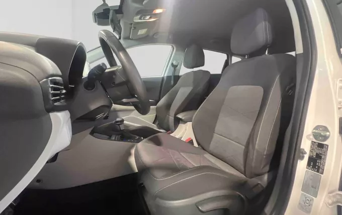 HYUNDAI BAYON 1.0 T-GDi 100 DCT-7 Hybrid 48V Intuitive photo 18 14043