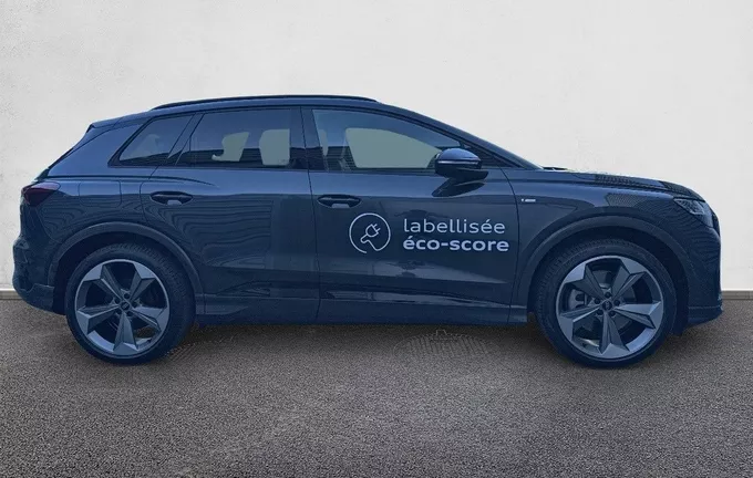 AUDI Q4 E-TRON Performance S line extérieur côté droit 9614
