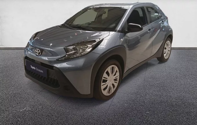 TOYOTA AYGO X 1.0 VVT-i 72 Dynamic extérieur trois quart avant gauche 1103652