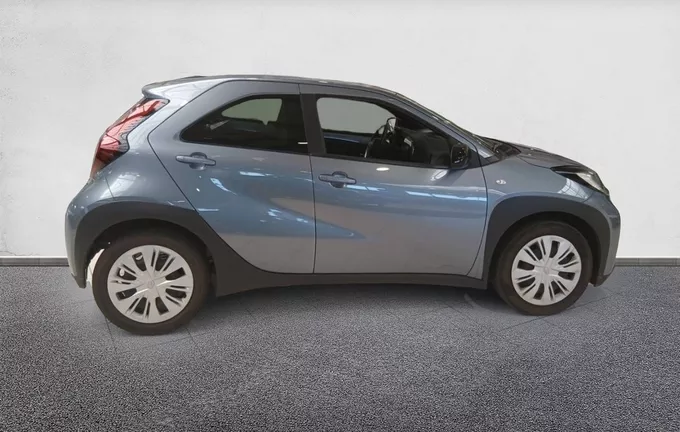 TOYOTA AYGO X 1.0 VVT-i 72 Dynamic extérieur côté droit 1103652