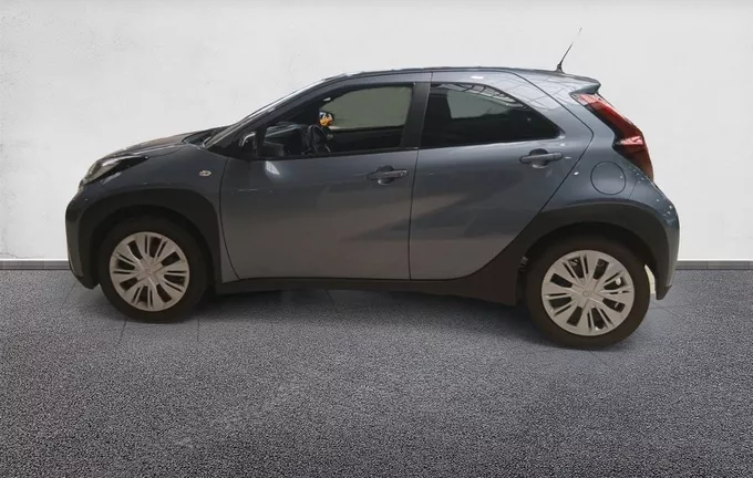 TOYOTA AYGO X 1.0 VVT-i 72 Dynamic extérieur côté gauche 1103652