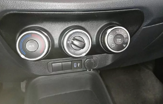 TOYOTA AYGO X 1.0 VVT-i 72 Dynamic photo 14 1103652