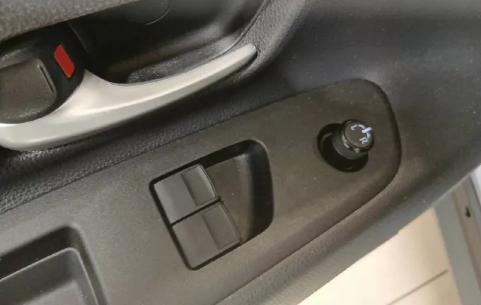 TOYOTA AYGO X 1.0 VVT-i 72 Dynamic photo 19 1103652