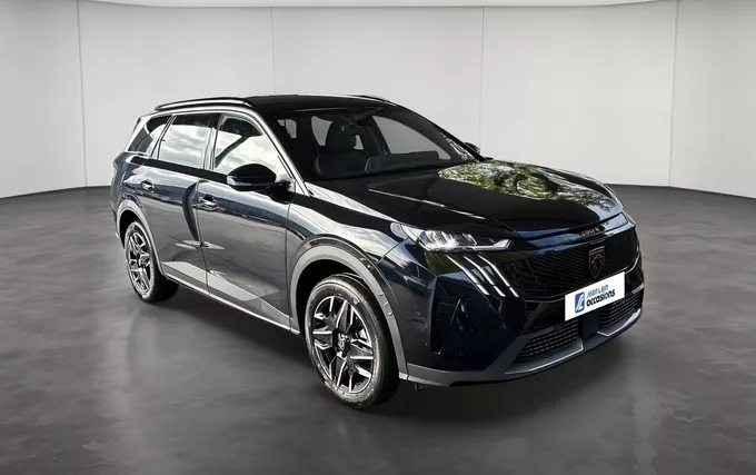 PEUGEOT 5008 Hybrid 136 e-DCS6 Allure extérieur trois quart avant droit 945816