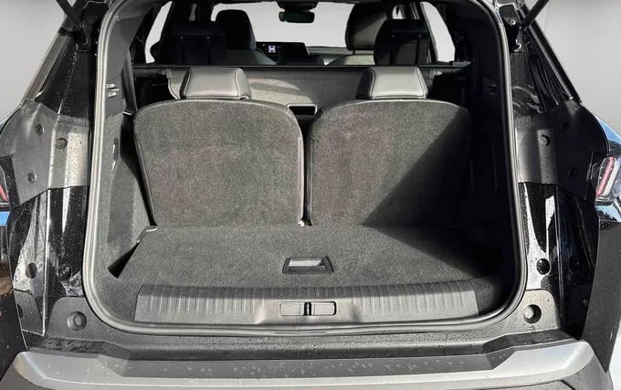 PEUGEOT 5008 Hybrid 136 e-DCS6 Allure photo 10 945816