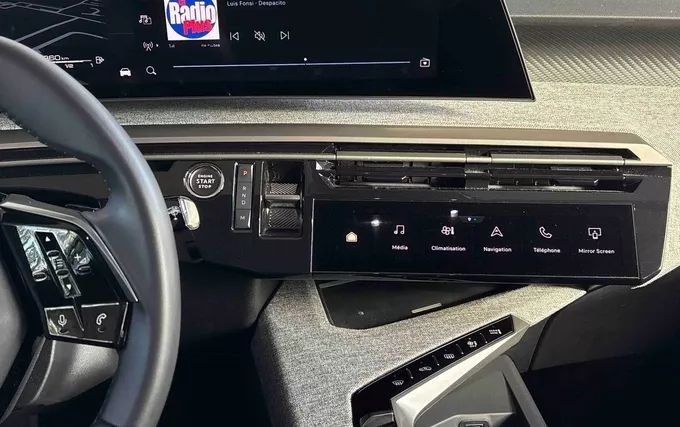 PEUGEOT 5008 Hybrid 136 e-DCS6 Allure photo 13 945816