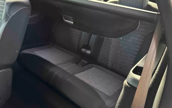 PEUGEOT 5008 Hybrid 136 e-DCS6 Allure photo 23 945816