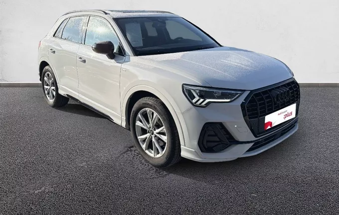 AUDI Q3 35 TFSI 150 ch S tronic 7 S line plus extérieur trois quart avant droit 2123894