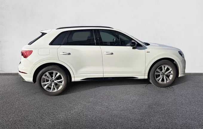 AUDI Q3 35 TFSI 150 ch S tronic 7 S line plus extérieur côté droit 2123894