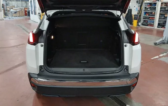 PEUGEOT 3008 PureTech 130ch S&S BVM6 Active Pack extérieur arrière 3013123