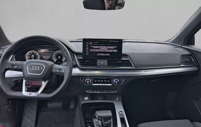 AUDI Q5 55 TFSIe 367 S tronic 7 Quattro S line photo 18 2125946