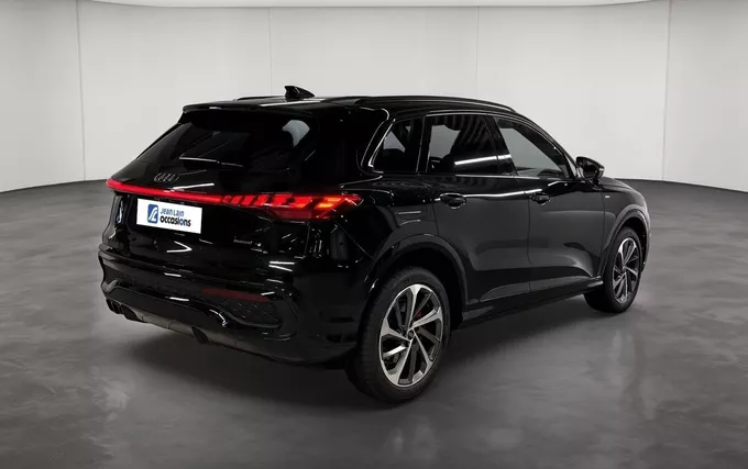AUDI Q5 TDI 204 ch Hybride Quattro S tronic 7 S line extérieur trois quart arrière droit 2132620