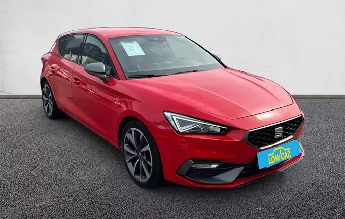SEAT LEON 2.0 TDI 150 DSG7 FR extérieur trois quart avant droit 213355