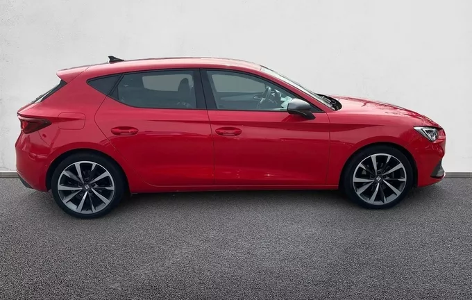 SEAT LEON 2.0 TDI 150 DSG7 FR extérieur côté droit 213355