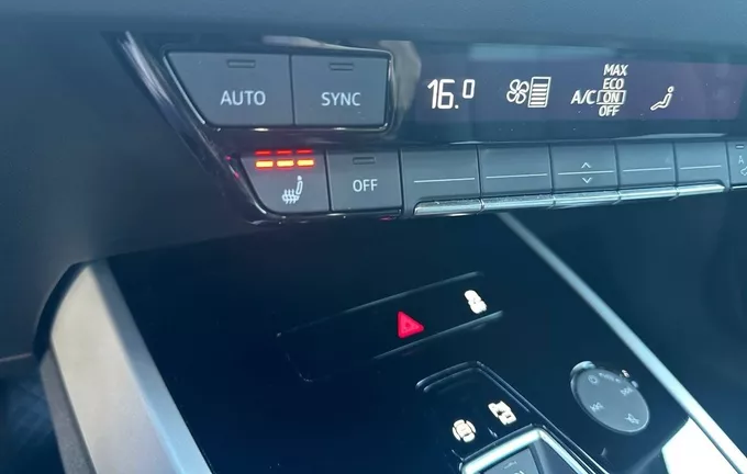 AUDI Q4 E-TRON 45 285 ch 82 kWh photo 19 2130524