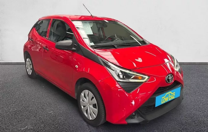 TOYOTA AYGO 1.0 VVT-i x extérieur trois quart avant droit 213282