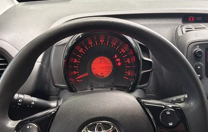 TOYOTA AYGO 1.0 VVT-i x photo 16 213282
