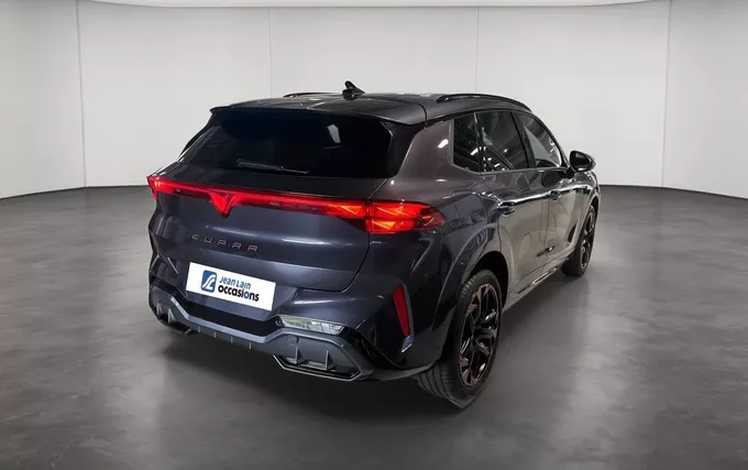 CUPRA TERRAMAR 1.5 eTSI Hybrid 150 ch DSG7 V extérieur trois quart arrière droit 2132223