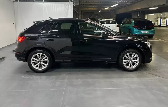 AUDI Q3 35 TFSI 150 ch S tronic 7 S line plus extérieur côté droit 2128085