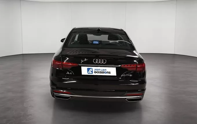 AUDI A4 40 TFSI 204 S tronic 7 Avus extérieur arrière 2132099