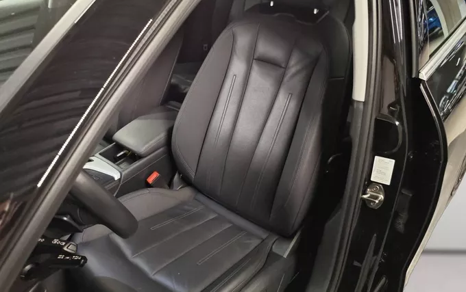 AUDI A4 40 TFSI 204 S tronic 7 Avus photo 11 2132099