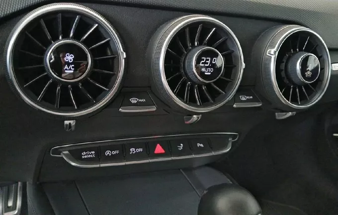 AUDI TTS Coupé 2.0 TFSI 310 S tronic 6 Quattro photo 16 2132656
