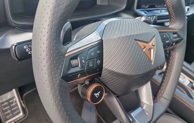 CUPRA FORMENTOR 1.5 eTSI Hybrid 150 ch DSG7 V photo 12 1218