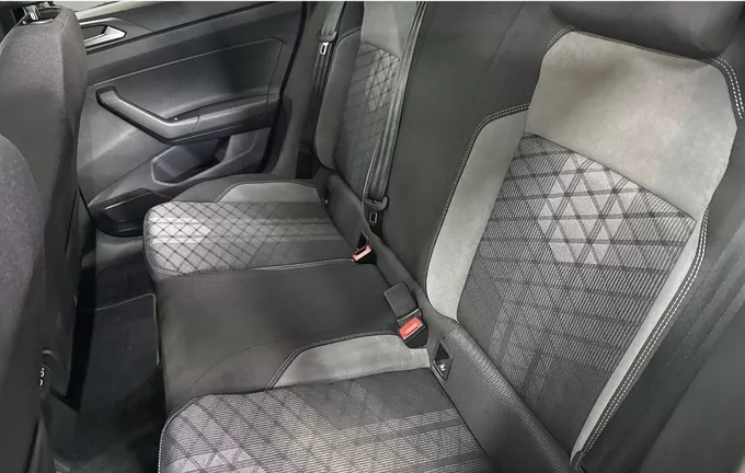 VOLKSWAGEN POLO 1.0 TSI 95 S&S BVM5 R-Line Edition extérieur arrière 2126693