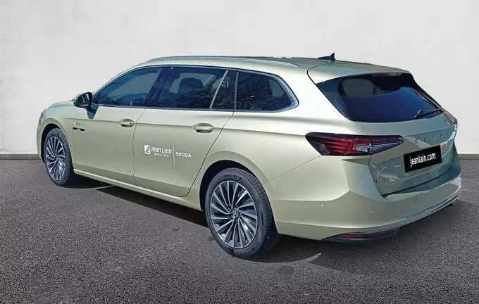 SKODA SUPERB Combi 1.5 TSI mHEV 150 ch ACT DSG7 Laurin & Klement extérieur trois quart arrière gauche 9560