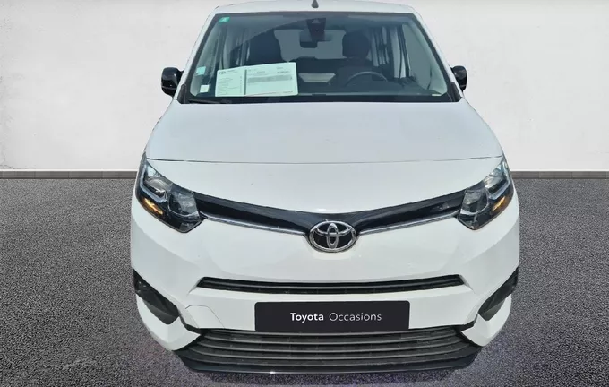 TOYOTA PROACE CITY VERSO MC23 Proace City Verso TPMR Long 1.2L 110 VVT-i BVM6 Dynamic extérieur avant 1103618