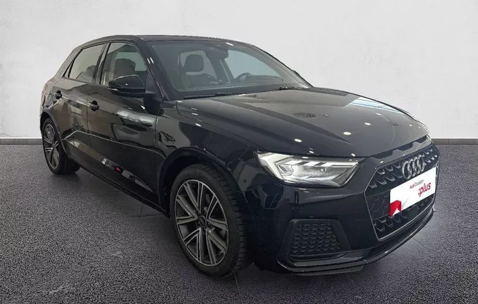 AUDI A1 Sportback 30 TFSI 116 ch S tronic 7 Design extérieur trois quart avant droit 2129560