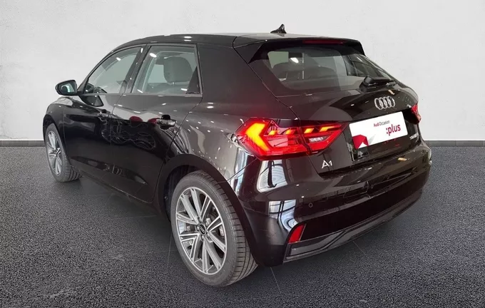 AUDI A1 Sportback 30 TFSI 116 ch S tronic 7 Design extérieur trois quart arrière gauche 2129560