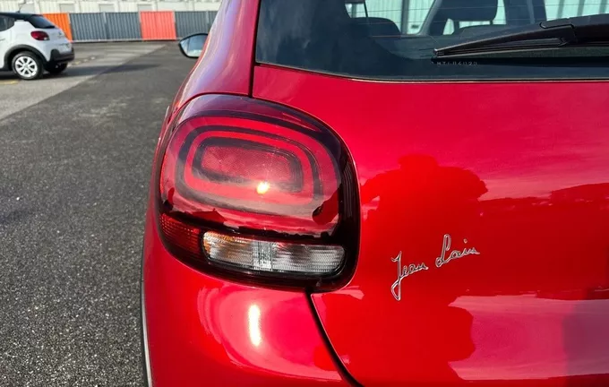 CITROEN C3 PureTech 110 S&S EAT6 Shine photo 17 945527