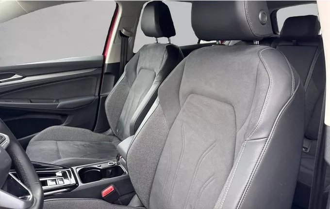 VOLKSWAGEN GOLF 1.5 eHybrid 204 DSG6 Style extérieur trois quart arrière droit 2125867